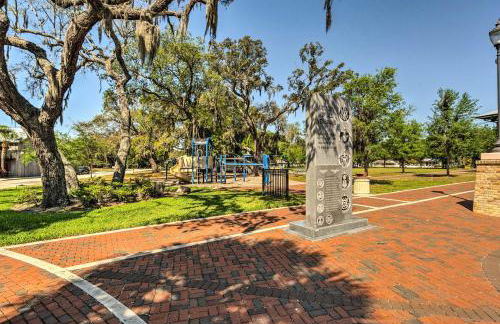 2 Mi to Riverwalk Palmetto Gem with Fire Pit and BBQ - Photo 21