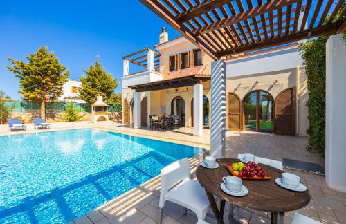 Villa Nikolas Large Private Pool AC WiFi - Photo 5