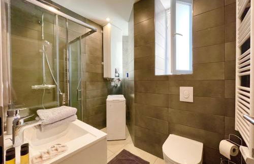 COLMAR - Appartements Deluxe - Lumineux - Stationnement Gratuit et Facile dans la rue - Foto 48