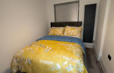 Luxxe House with Hot tub and Pool table - Photo 10