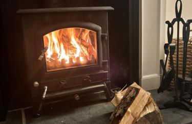 Balmeadowside Farmhouse with Hot Tub - Foto 33