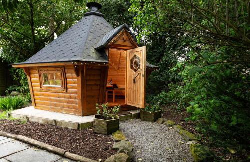 Scenery Hill Hideaways The Coach House Charming Retreat with Jacuzzi and BBQ Hut Near the Lake District - Foto 5