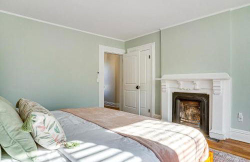 Explore Orange and NYC! Luxury Family Home with Deck - Foto 21