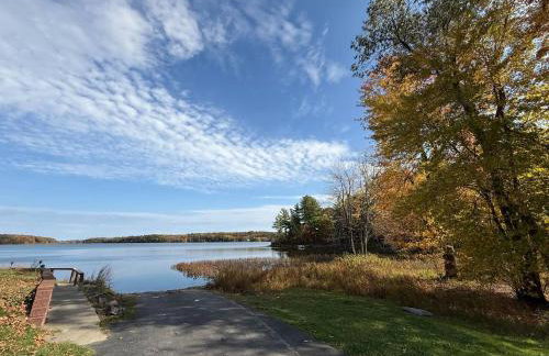 Modern Lakeview Escape - Foto 23