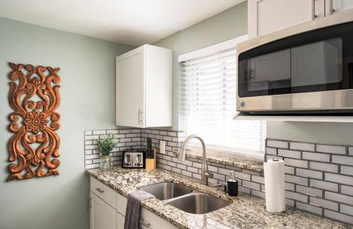 Movie Theater + Hot Tub | Game Yard | Sleeps 10! - Foto 29