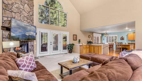 ACE - A Hole in One Right on the Golf Course Hot Tub Mt Views Pines - Foto 4, Other