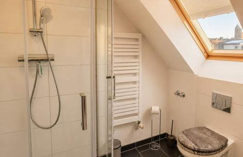 Großzügige Maisonette - hafen- und altstadtnah - Photo 11