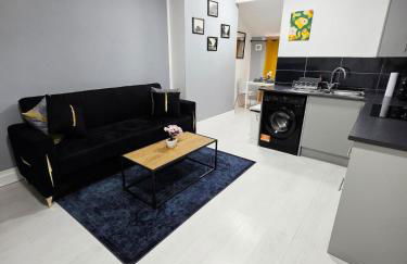 Bright, Modern & Comfortable 2-Bedroom Apartment - Foto 1
