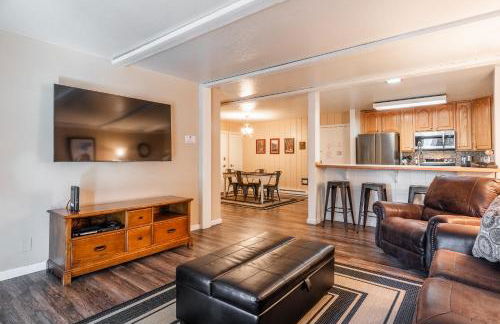 Summit Forester #47 BLDG.2 Bedrm / 2 bath Ski in Ski Out! Steps to Chair 15 at Little Eagle Lodge! - Foto 4