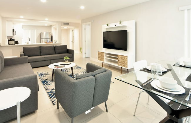 Artrageous on the river By RocketStay - Photo 62