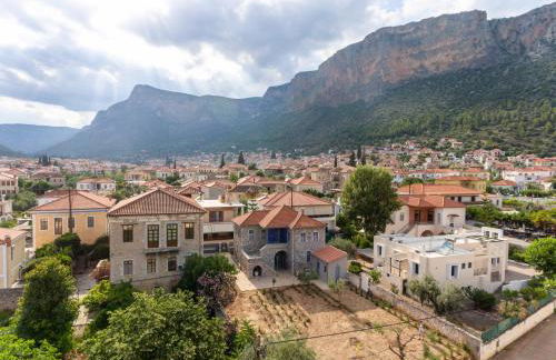 ENGLEZENA'S GUESTHOUSE - Photo 33