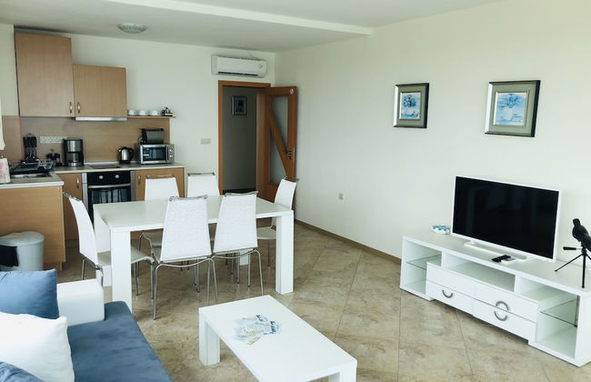 Calithea Complex - Photo 4