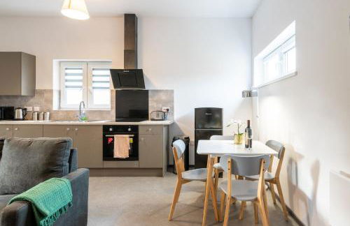 The Eldern - Spacious, Netflix, free Parking, close to A1 - Photo 56