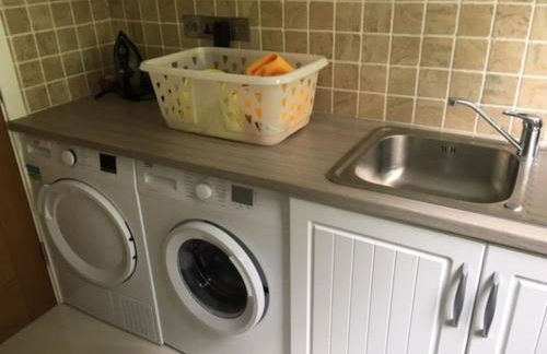 BRANTLEA Detached 4 Bed Home, Hot Tub, Lake View, Parking, Pet Friendly - Foto 32