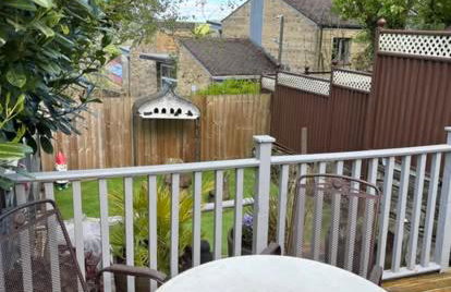 Hedgehog Cottage with garden in Bronte village! - Foto 31