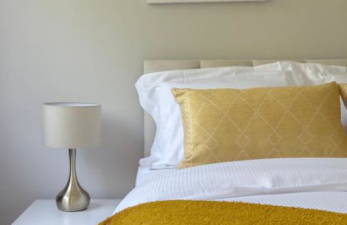 5 Bedroom, 3 Bathroom Modern House with Garden near Hampstead Heath Sleeps 10 - Foto 35