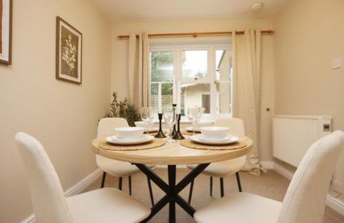 Orchard Place By N And N Stays, Perfect for corporate, contractor teams and families visiting the area, 3 Bed House with Private Parking, Semington Near Bath - Foto 46