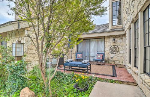 Horseshoe Bay Townhome with Patio and Outdoor Pool! - Foto 20