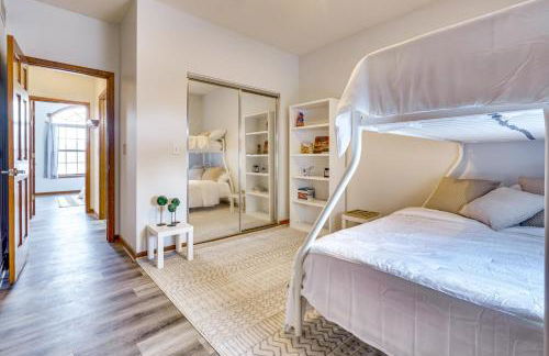 Elegant Pataskala Home with Hot Tub and Fire Pit! - Foto 24