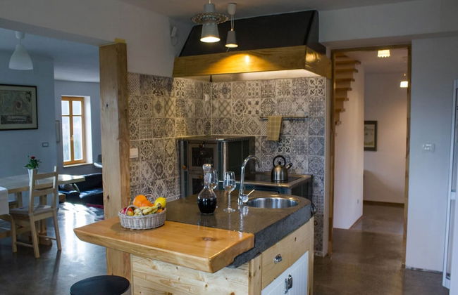 Comfy Holiday Home in Bunjevci With Hot Tub - Photo 8