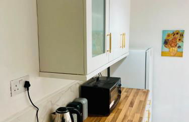 Walsall Comfort Home 3Bedroom Retreat Sleeps 6 - Foto 6