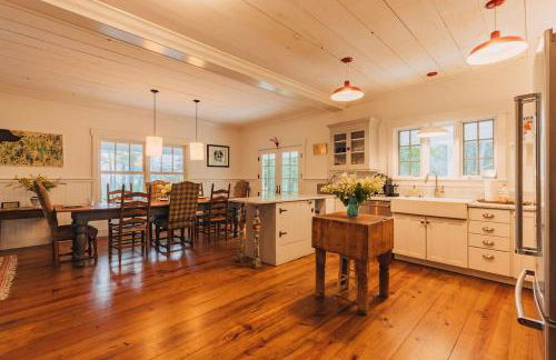 Secluded Charming Farmhouse Lake Views Firepit - Foto 18