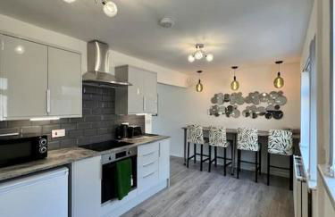 Welsh Getaway Home No 2 - 10 mins to Bike Park Wales - Photo 1