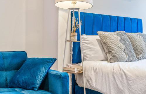 Central 2 Bedroom Apartment with Free Parking Sleeps 8 & Walk to City Centre & Arena - Foto 33