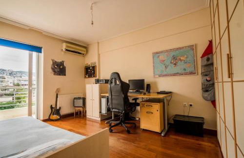 Family getaway, spacious and luxurious, sea view, terrace, 5 minutes from Voula beach, 30min from Athens center - Foto 15