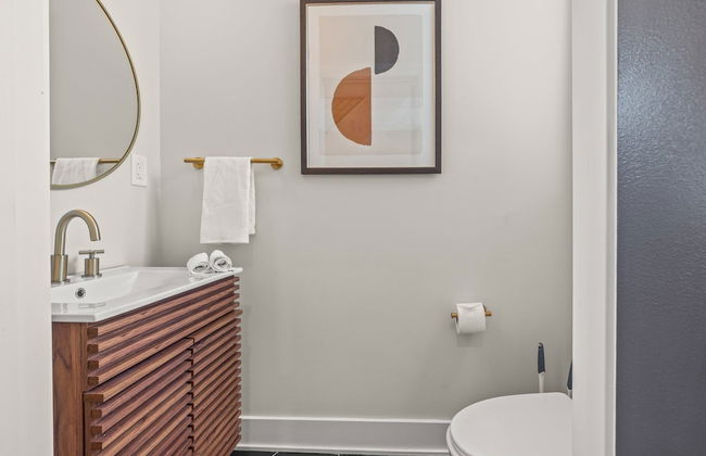 Stylish Near Stadiums & Nightlife Game Room - Foto 28