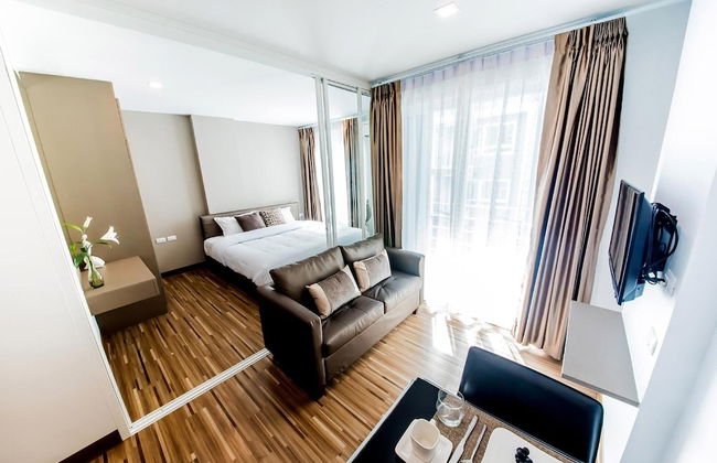 The Violin Sriracha - Photo 8