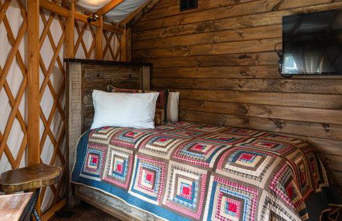 Otter Creek Luxury Yurt - Creekside Glamping with Private Hot Tub - Foto 14
