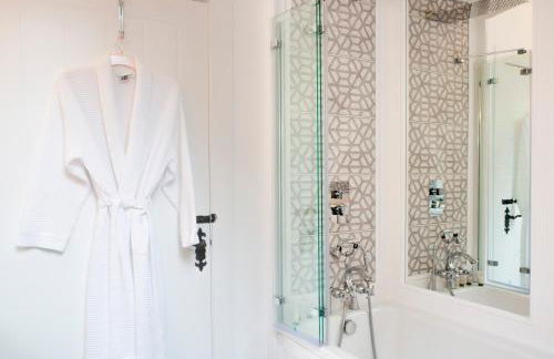 Stunning 4-Bedroom Country House with Hot Tub & Sauna near Loch Lomond - Foto 17