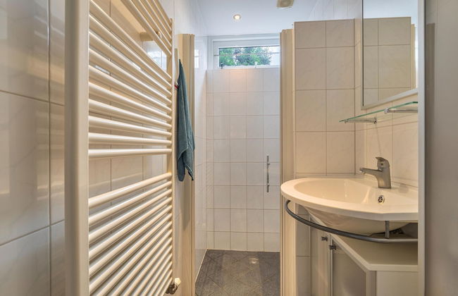 Dog-friendly Stay w/ Spa - Photo 20