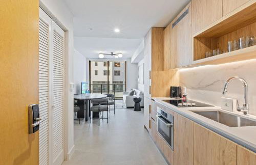 Stylish Apt with Rooftop Pool in Downtown Miami - Foto 19