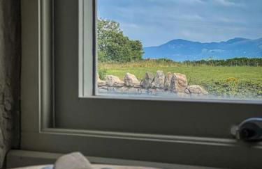 Neat Cottage, seaside cosy converted barn for 4 - Photo 10