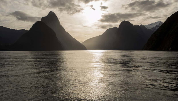 Excursión al fiordo Milford Sound - Foto 5, Vistas de Milford Sound al atardecer