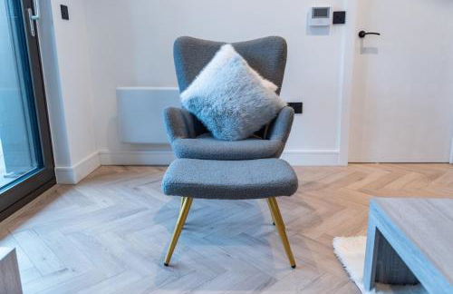 Luxury 2 Bed Apartment, with a balcony city & canal view in Manchester City Centre! - Foto 10