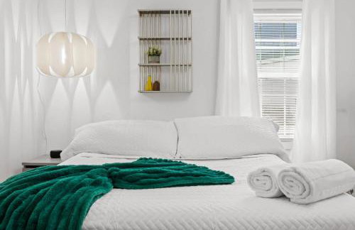 Modern Apartment with Parking & Prime Location - Foto 31