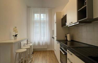 LUCKY STAYS LS07 - Vollausstattung - Zentrum - Aufzug - große Küche - 2 Zimmer - Smart-TV - Foto 4