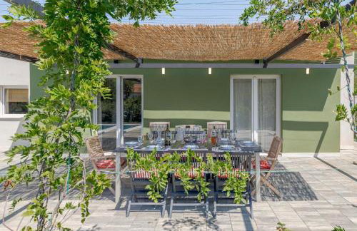 Villa Gariful, Sleeps 8 with Pool & Pet Friendly - Photo 5
