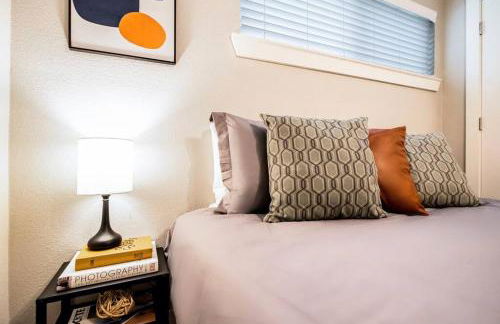 Global Cup Love for Dallas - Close to Deep Ellum & AAC - Foto 10