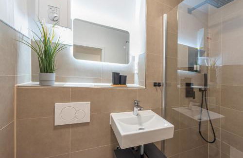 Stilvoll & zentral in der Innenstadt, nahe Hauptbahnhof und Limbecker Platz, helle und großzügige Räume, voll ausgestattete Küche - Photo 18