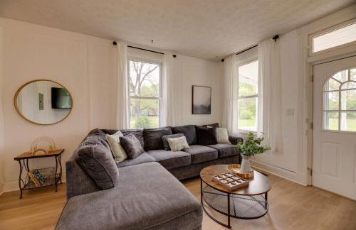 Modern Family Home in Mason with Backyard and Fire Pit - Foto 1