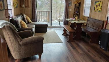 Cabin 9 ~ Toronto Lake: Fishing, Swimming & More! 1 Bedroom Cabin by RedAwning - Foto 3