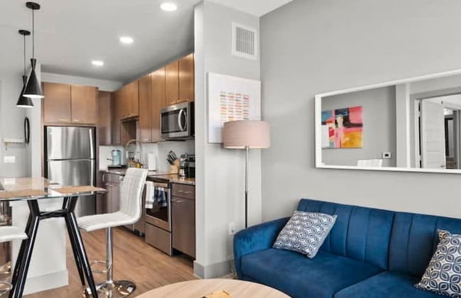 Modern 1BR King Suite Close to Downtown w Fast Wifi - Foto 23