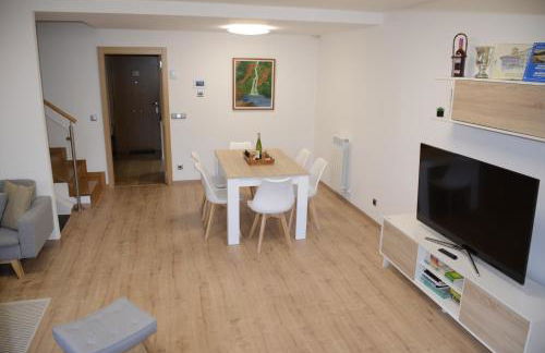 Oiassoenea - Magnífica vivienda para familias y grupos en Irún - Foto 19