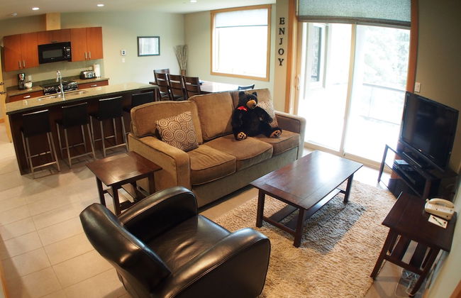 Kookaburra Lodge by Bear Country - Photo 5