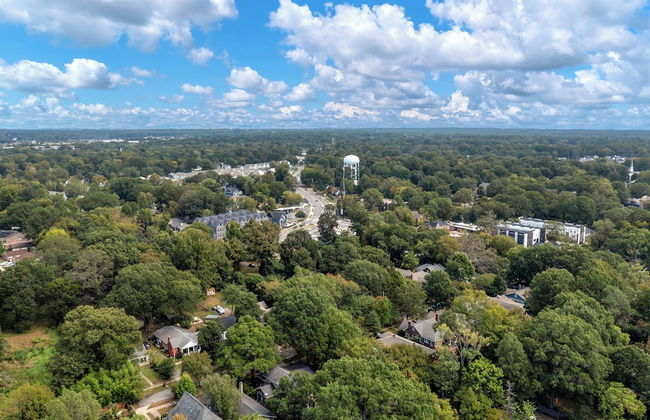 Stylish 4BR Haven Backyard and Fire Pit - Foto 46
