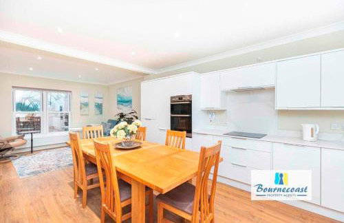 TAYLOR DRIVE by BOURNECOAST - A Lovely Countryside Family Home with a Garden and Parking - HB1522 - Foto 2